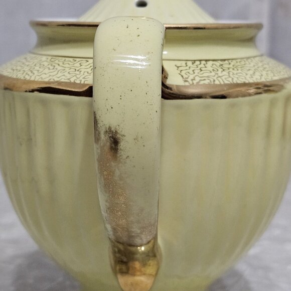 HALL Yellow Pottery Teapot #099S heavy gold trim 6-cup Vtg collectible USA - Picture 15 of 15